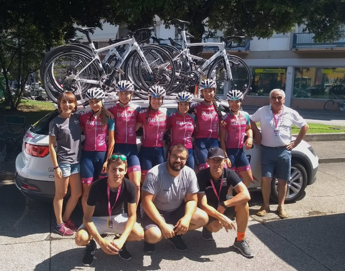 Bizkaia-Durango completa el Giro con sus seis corredoras