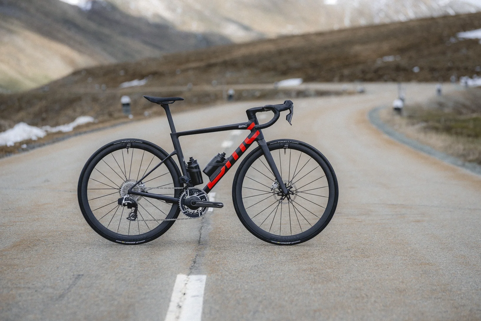 BMC reinventa la Teammachine SLR 01