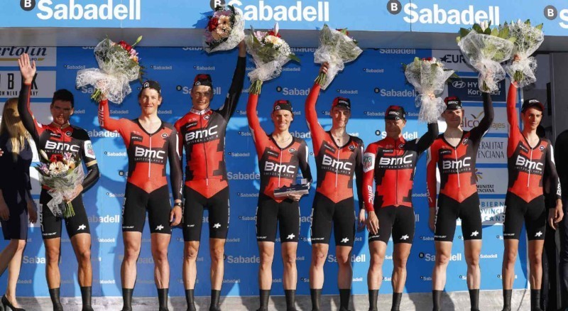 BMC se lleva la crono por equipos de Valencia