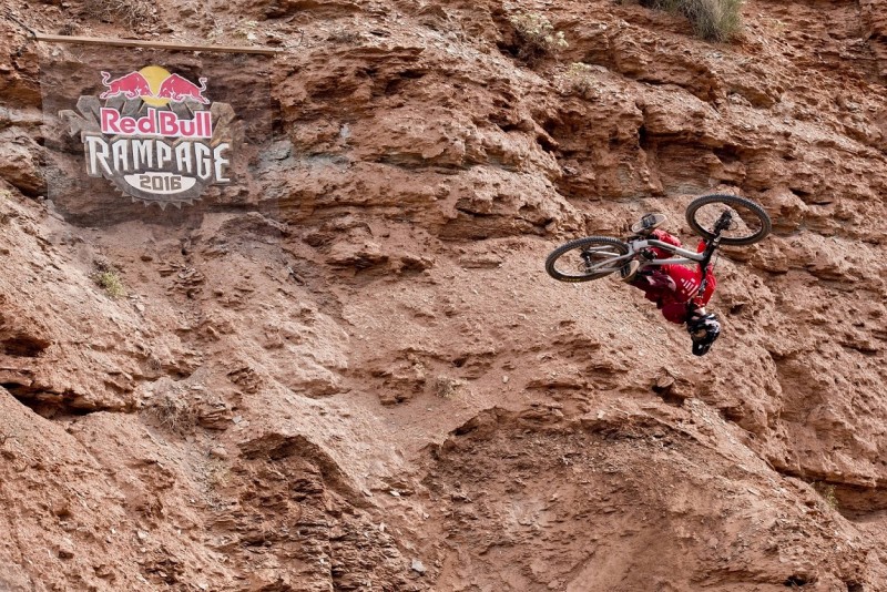 Brandon Semenuk triunfa en Utah y se lleva el Red Bull Rampage