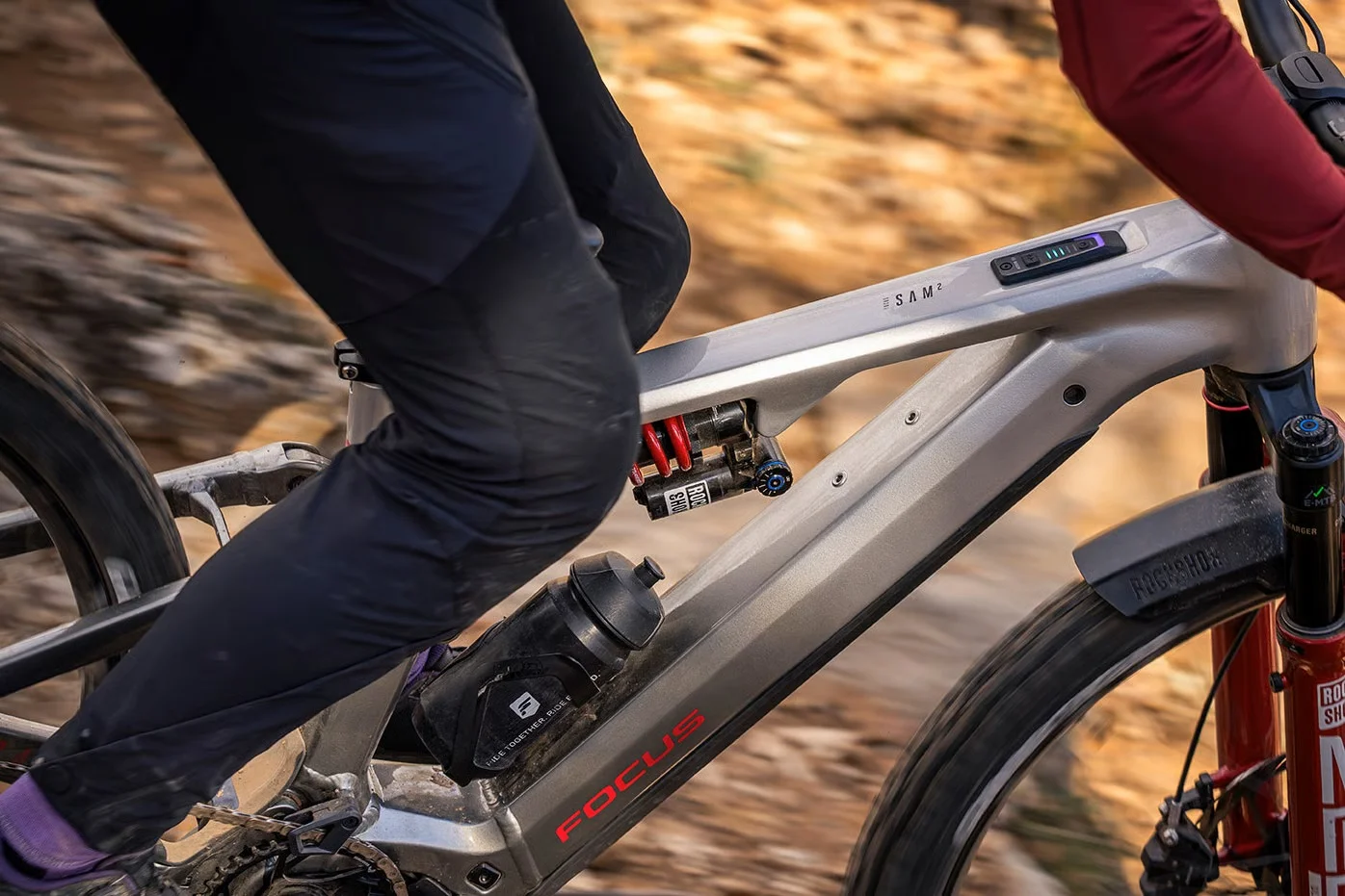 ¡Brutal! Focus Sam2: La T-Rex de las e-Enduro que Devora Senderos sin Preguntar