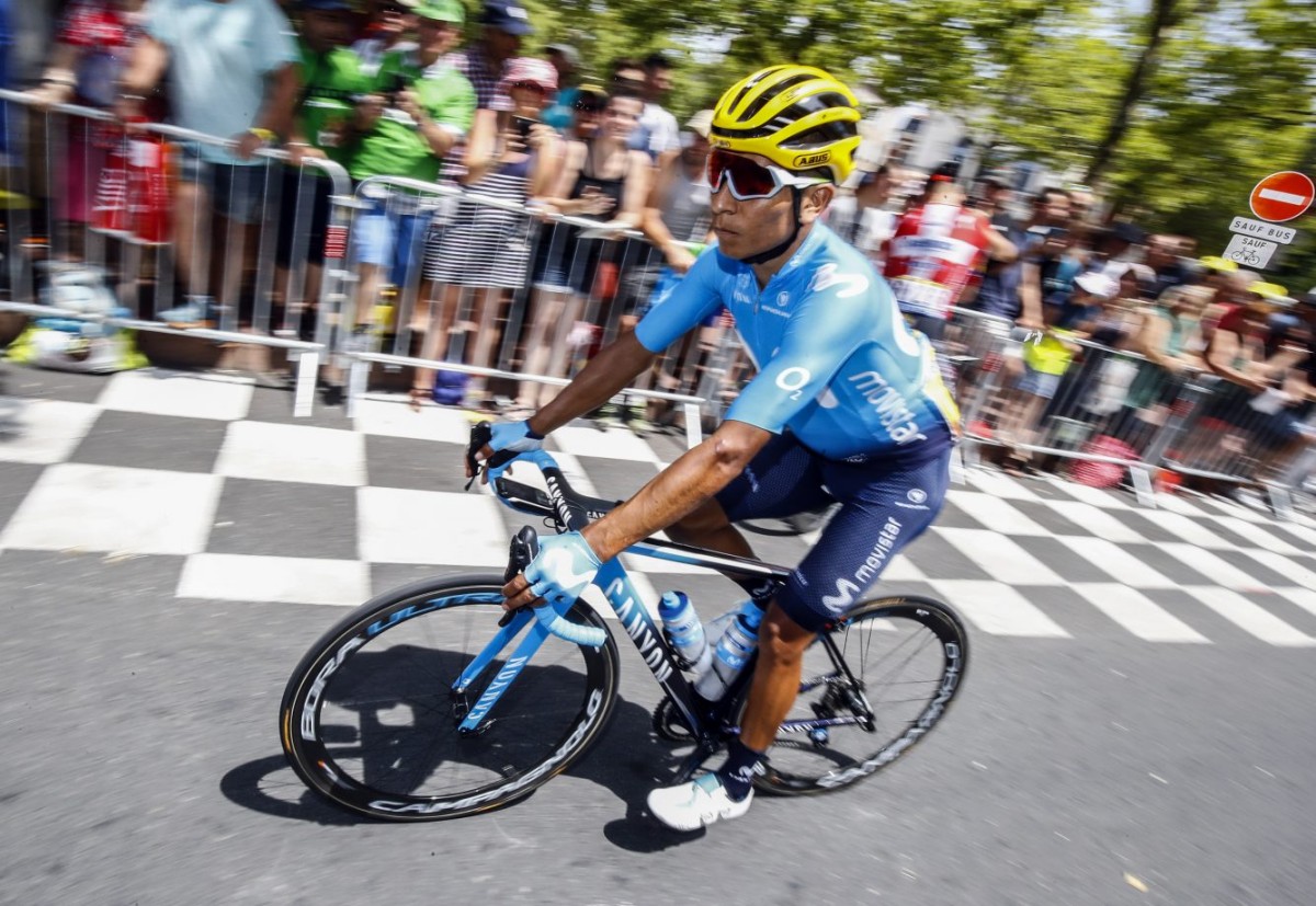 Caída y susto para Nairo Quintana antes de los Pirineos