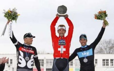 Fabian Cancellara cumple los pronósticos en la París-Roubaix Fabian Cancellara cumple los pronósticos en la París-Roubaix