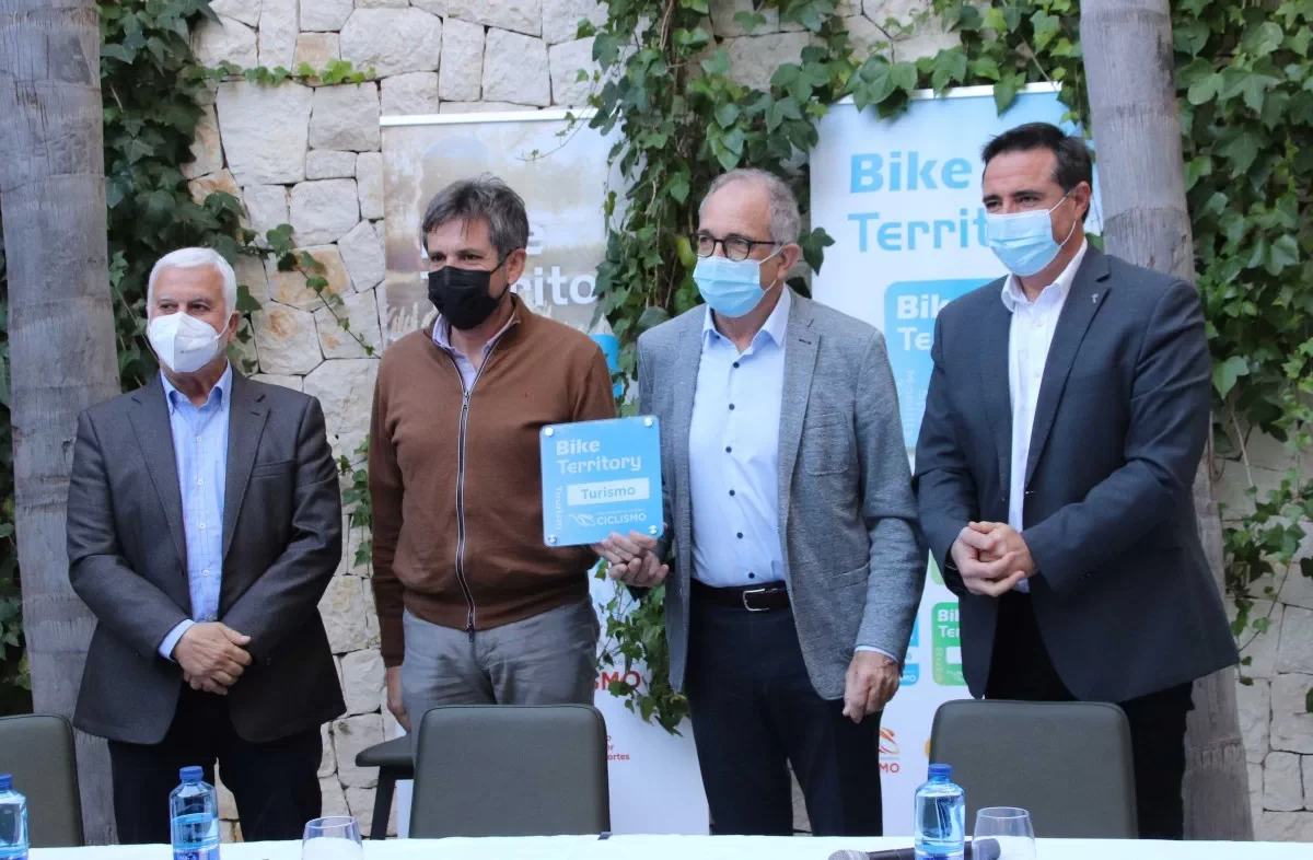 Cap Negret primer hotel en recibir el sello Bike Territory Turismo