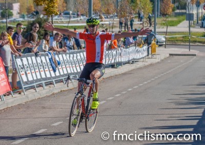 Carlos Hernández y Macu Pino vencen en San Sebastian de los Reyes