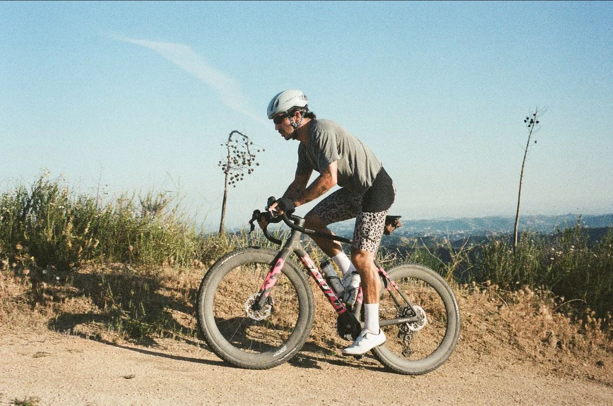 César Villalba y el equilibrio perfecto entre diseño y gravel en Los Ángeles