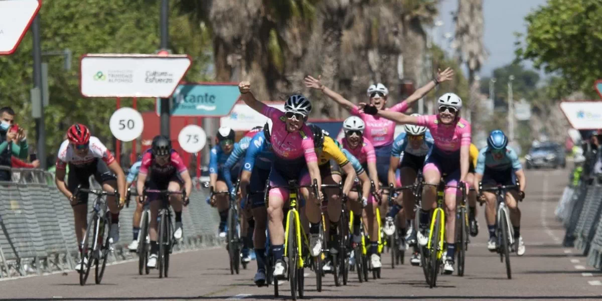 Chiara Consonni vence al sprint la III edición de la VCV Féminas