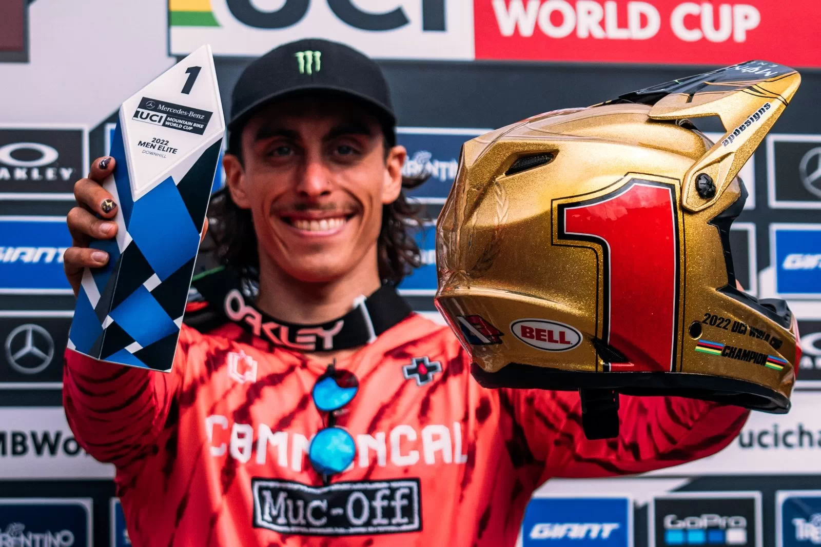 COMMENCAL lanza la película oficial del Campeón de la Copa del Mundo de DH Amaury Pierron