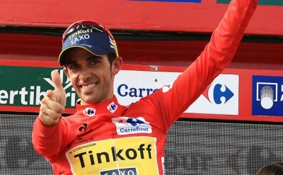 Contador defiende su liderato contra un gran Chris Froome