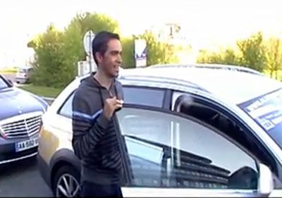 Alberto Contador recorre 1900 kilómetros en coche