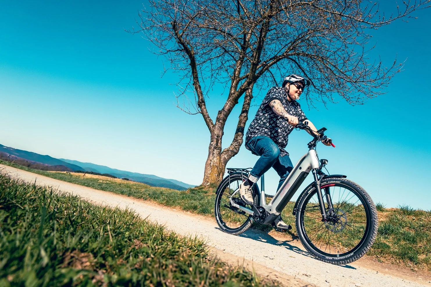 Corratec Life integra ergonomía médica y seguridad estructural para el usuario senior