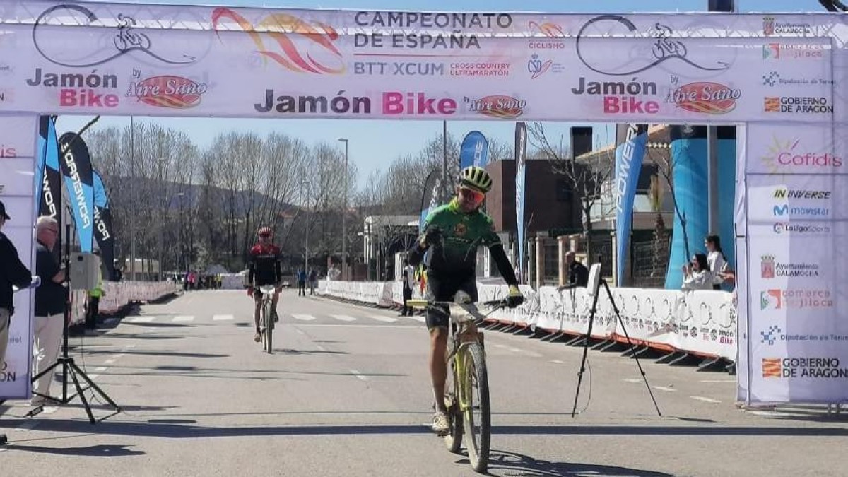 Dani Carreño y Susana Alonso campeones de España de ultramaratón