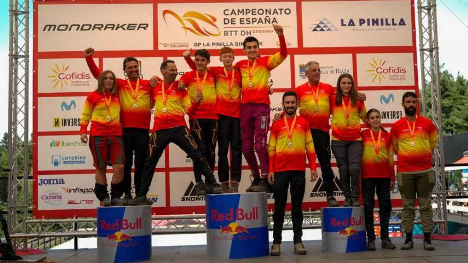 Daniel Castellanos y Cristina Menéndez campeones de España de Descenso 2024