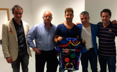 David Bisbal ya tiene su maillot de Ponferrada 2014