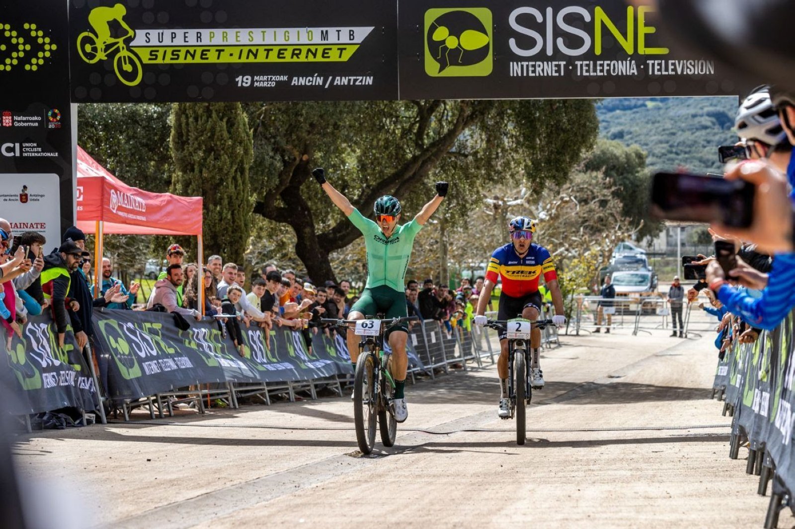 David Campos y Janika Loiv se llevan las victorias en el Superprestigio MTB SISNET de Ancín