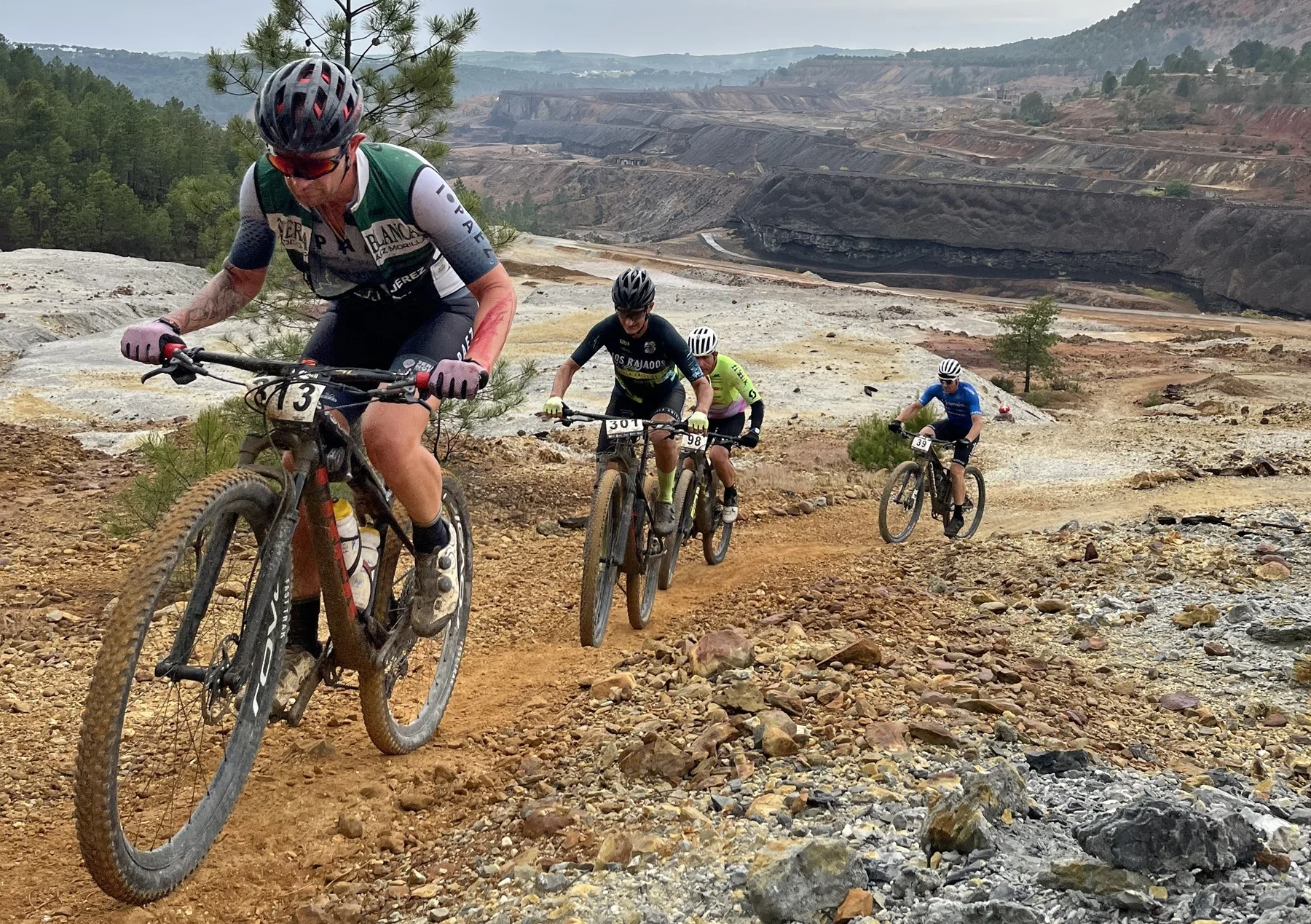David Rodríguez y María Isabel Felipe conquistan la orografía extrema de la Mina Bike Snell