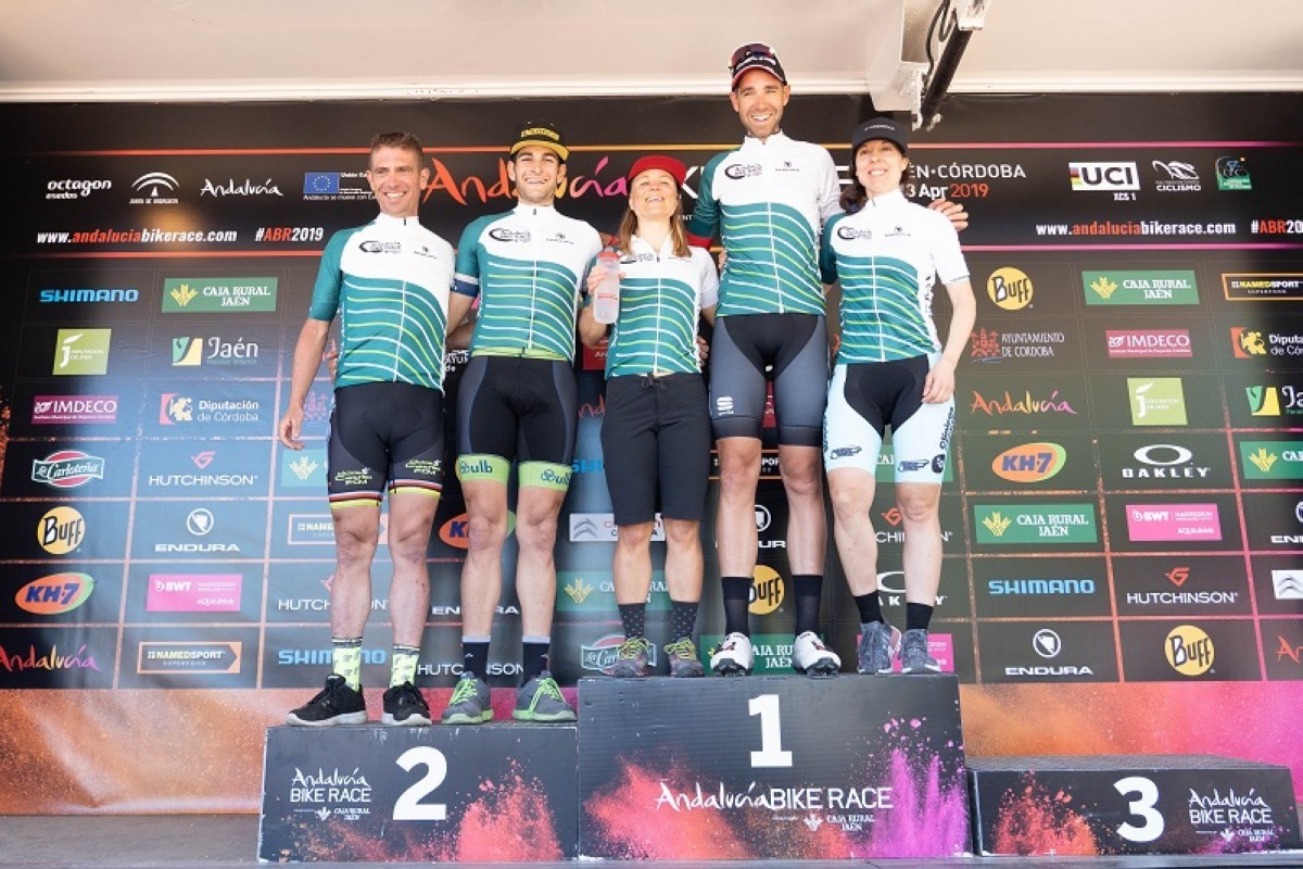 David Valero y Hildegun Hovdenak ganan la novena edición de Andalucía Bike Race