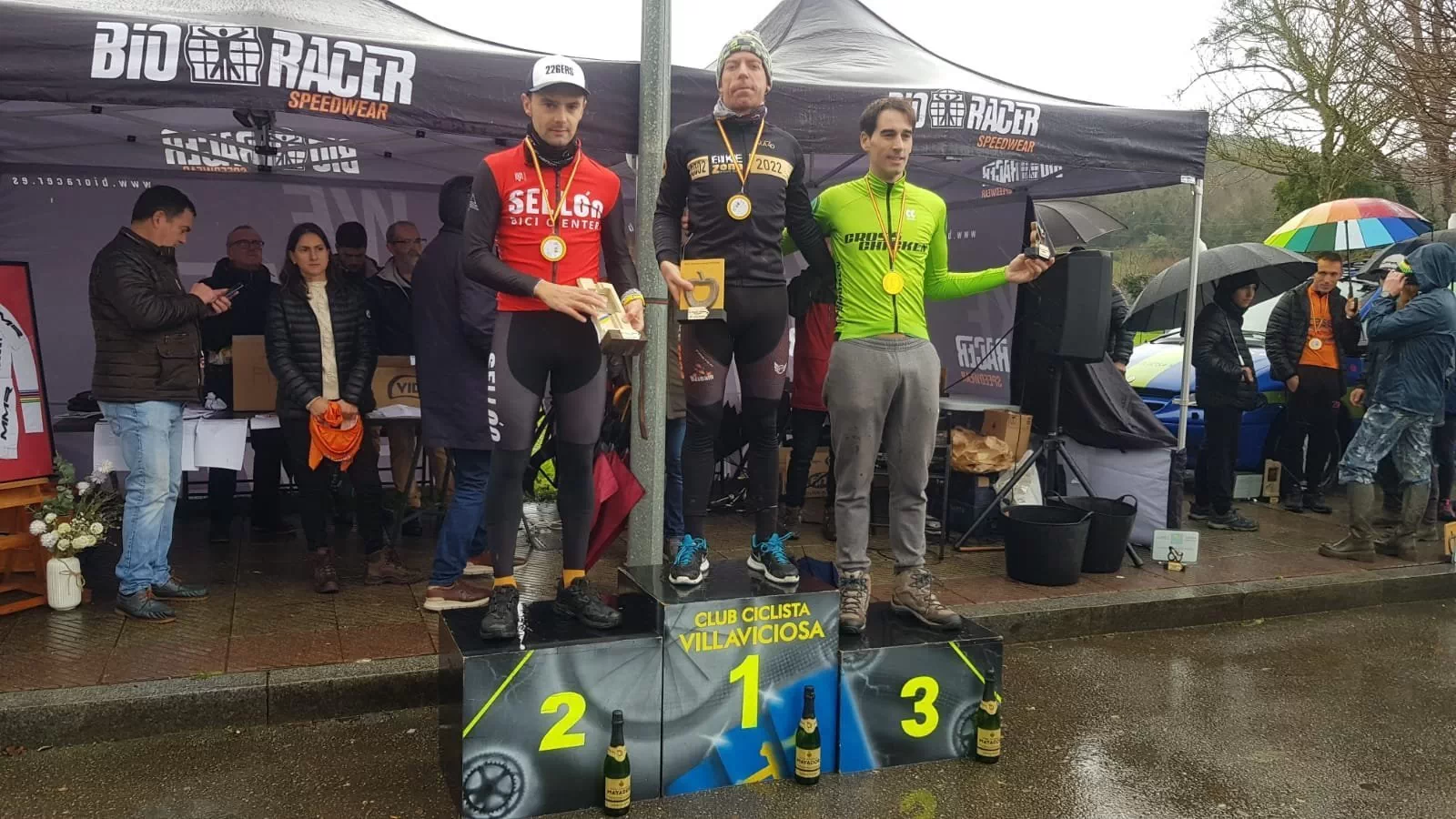 Díez Arriola nos hace disfrutar del auténtico ciclocross en Asturias