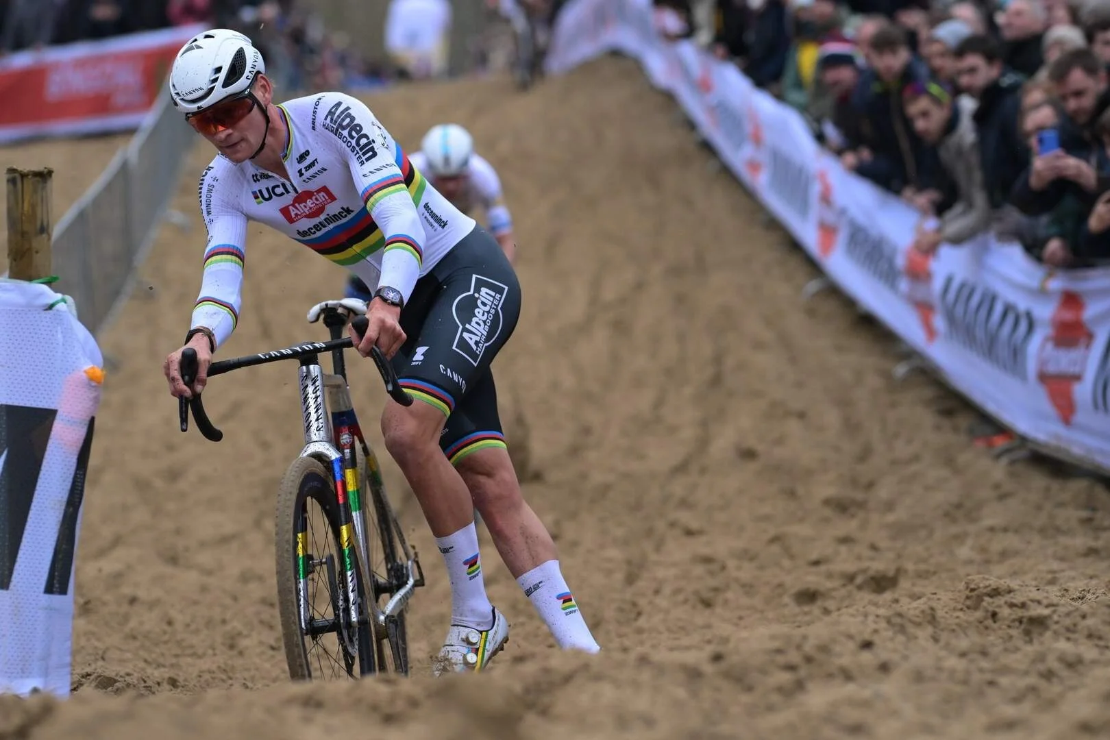 Dominio total de Mathieu van der Poel en un fin de semana frenético en Bélgica