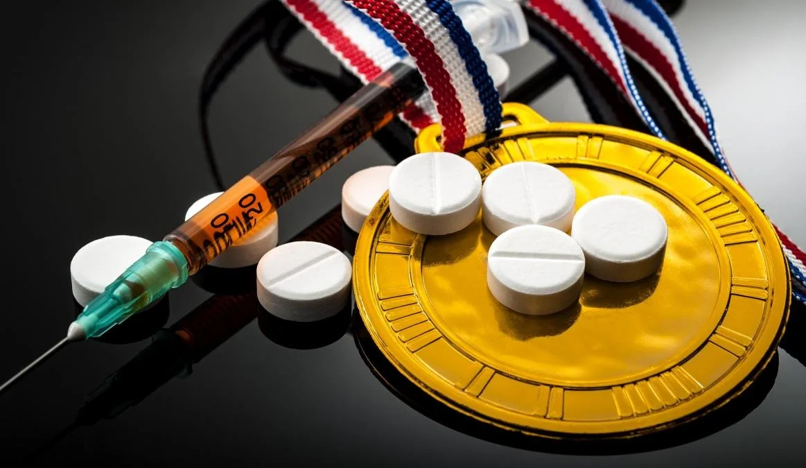 Dopaje: Análisis Histórico y Crítico de la Lucha Antidopaje en el Deporte Dopaje: Análisis Histórico y Crítico de la Lucha Antidopaje en el Deporte