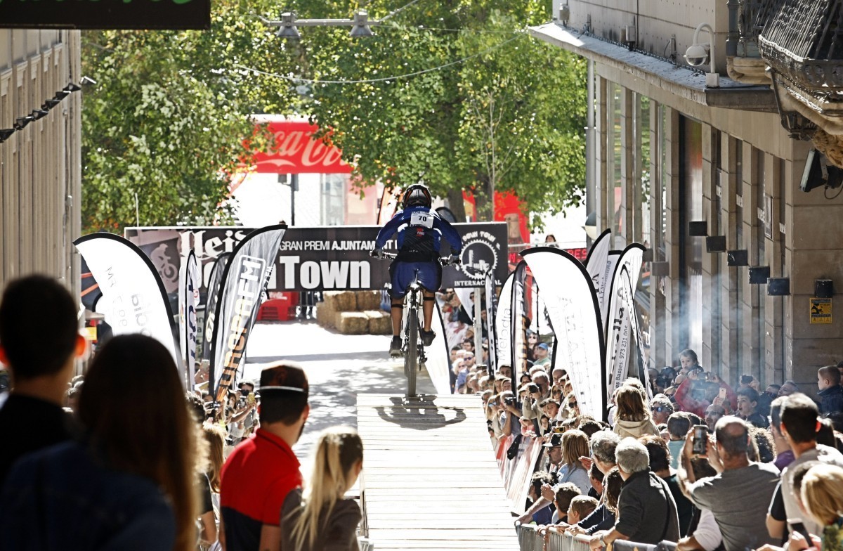 Down Town Ciutat de Lleida última prueba de descenso 2019 con puntos UCI en Europa