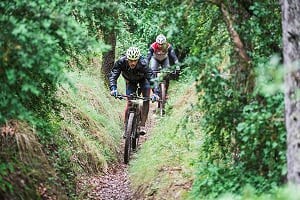 Durísima etapa con frío y lluvia en la Transpyr Coast to Coast