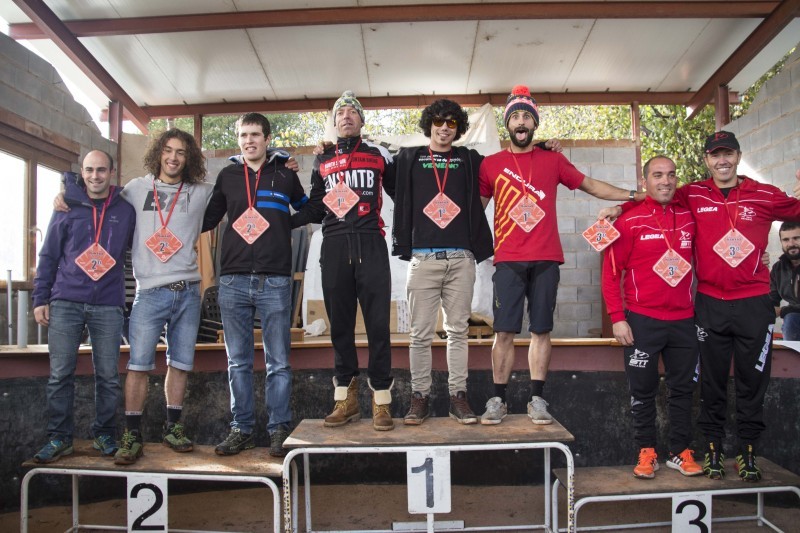 El barro protagonista en el Enduro de Cocañín