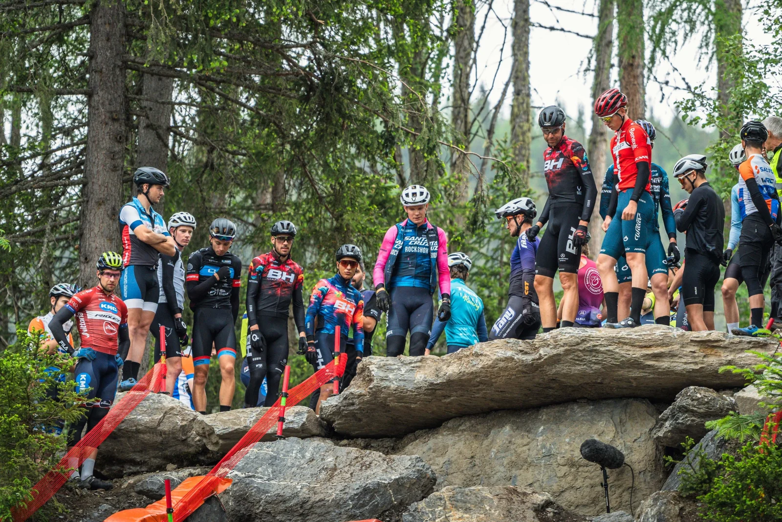 El BH Coloma Team a por la quinta de la Copa del Mundo en Crans-Montana