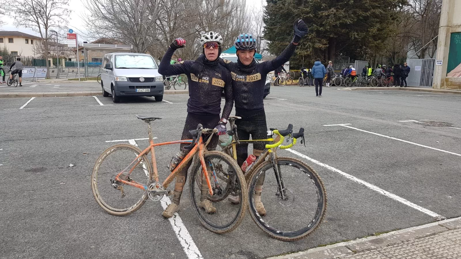 El Bikezona Team disfruta del gravel más auténtico en la Tierra Estella Epic Gravel 2023