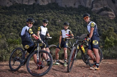 El Buff MTB Pro Team listo para el 2016