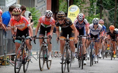 El ciclismo femenino imparable.Vídeo Women World Tour