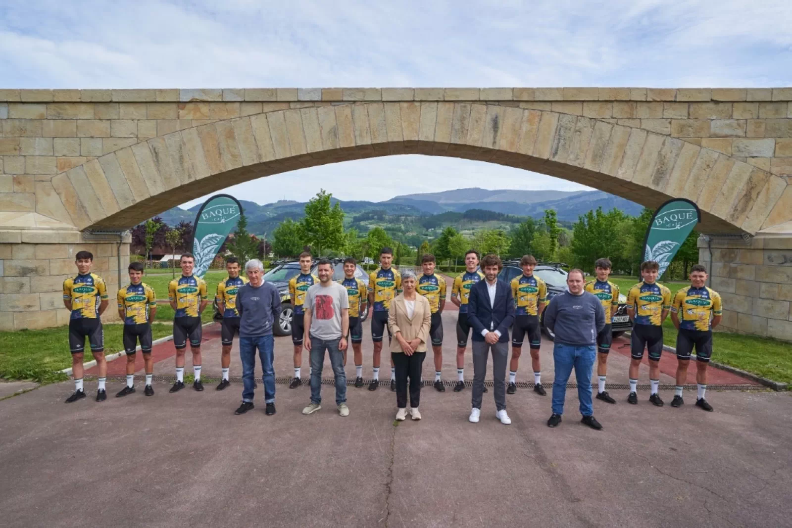 El equipo ciclista Cafés Baqué se presenta en la que será su 46 temporada en el pelotón