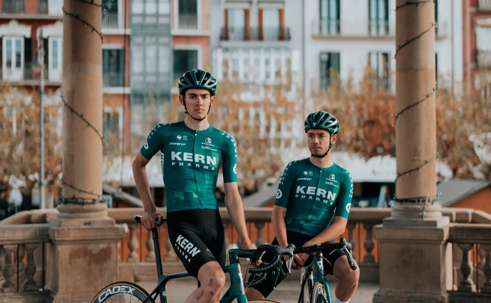 El Equipo Kern Pharma ya tiene su maillot para la temporada 2023