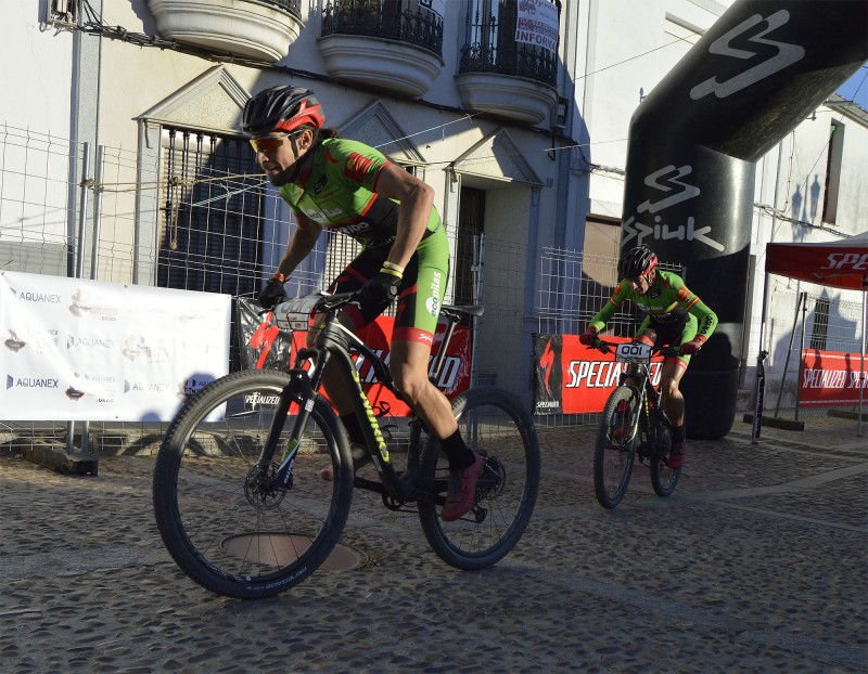 El Extremadura-Ecopilas gana la II Aquanex-Val Serena Bike Race