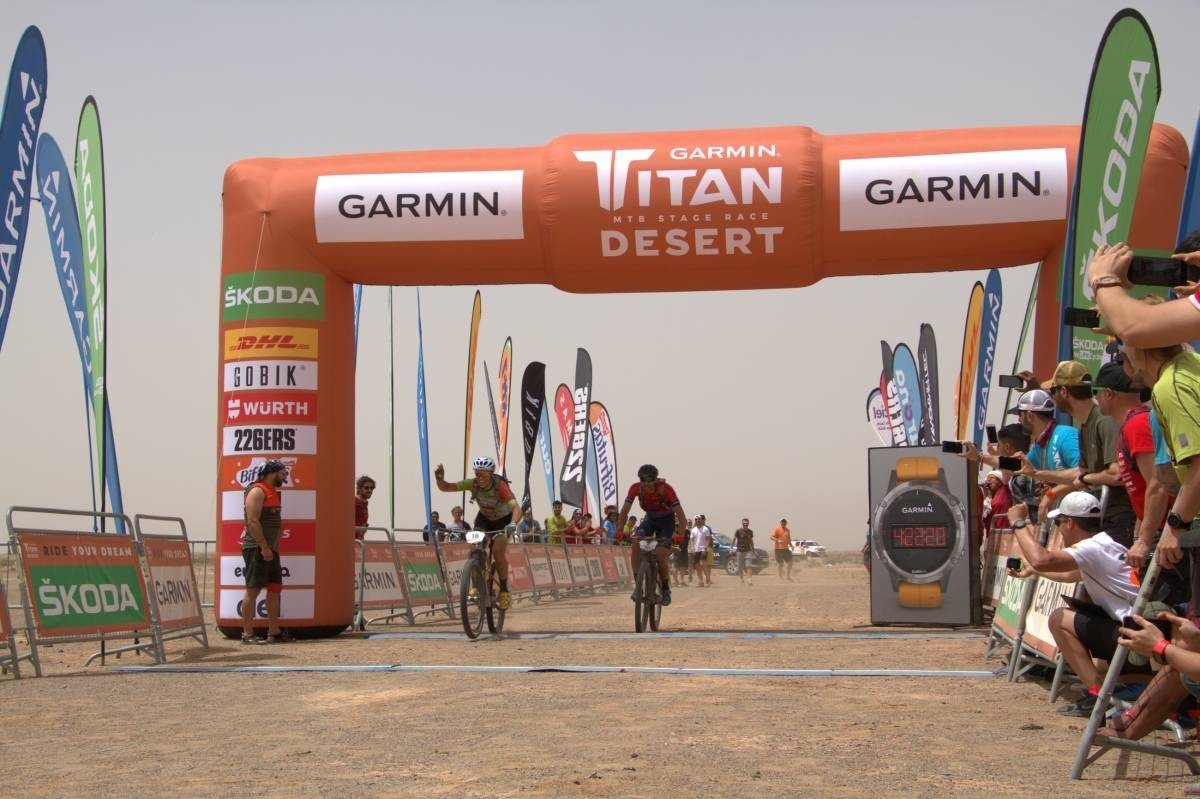 El francés Sylvain Chavanel supera a Zubero y conquista la etapa reina en la Titan Desert 2019