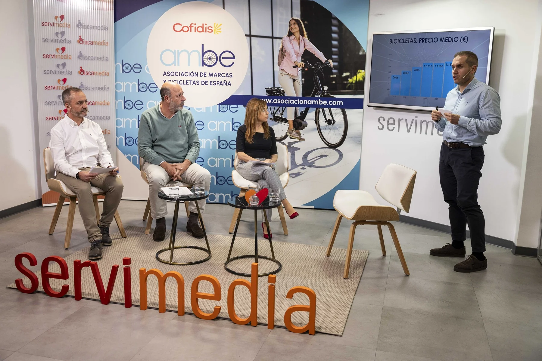 El Informe anual del sector de la bicicleta revela la hegemonía de las eléctricas y el imparable ascenso del gravel en el mercado español