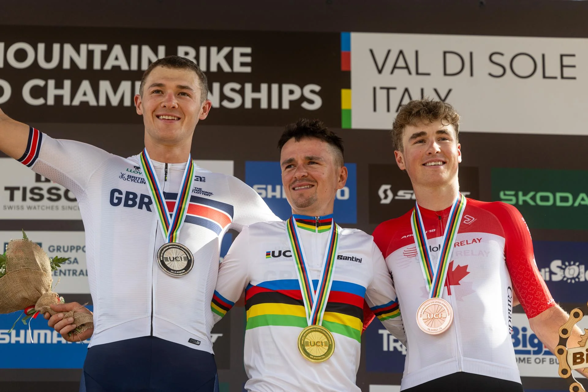 El rodillo britániko de Tom Pidcock firma su segundo oro mundial de XCO en Val di Sole