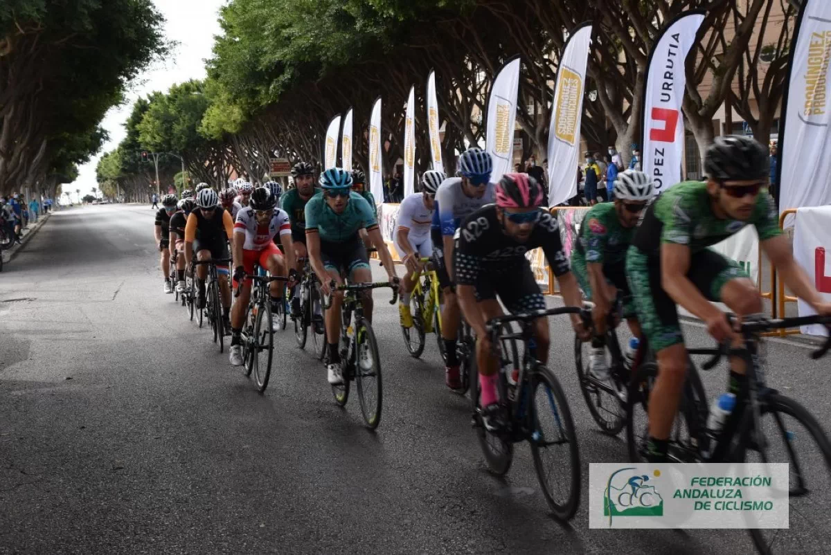 El V Criterium Ciclista de Almería cierra el Circuito Provincial