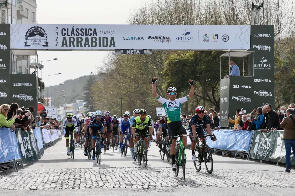 El venenezolano Orluis Aular logra la victoria para el Caja Rural Seguros RGA en la Classica da Arrabida