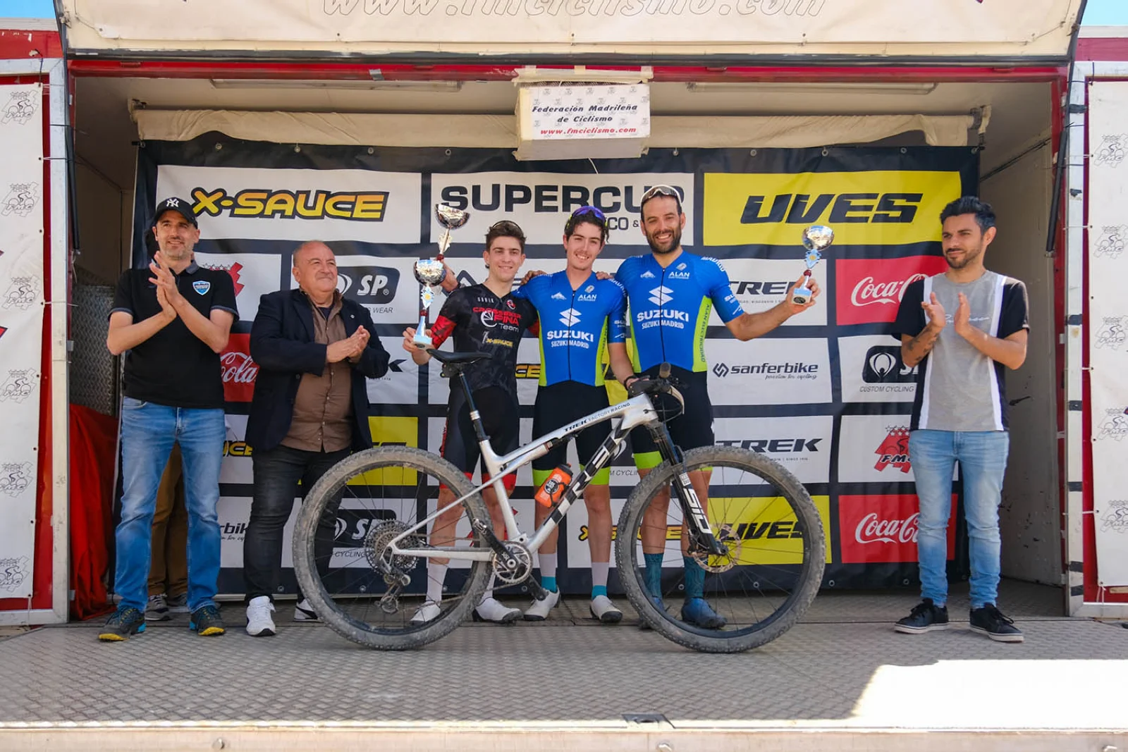 Elena Lloret y Francisco Javier Écija, ganadores finales de la Supercup XCO