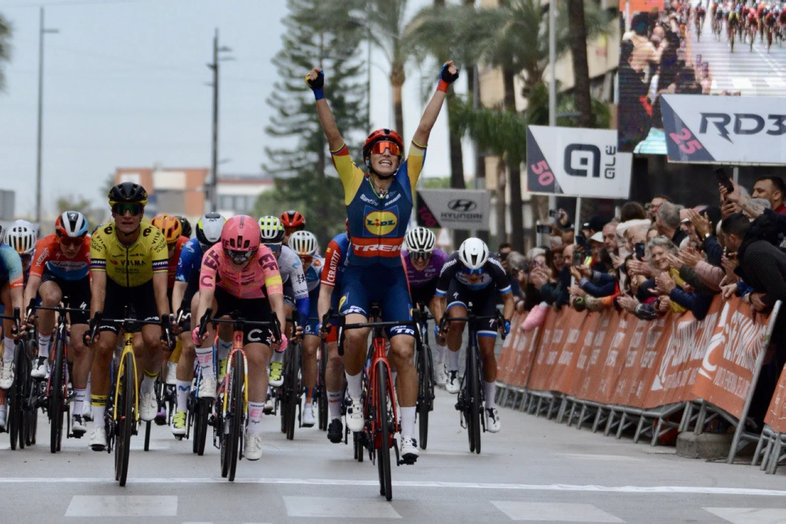 Elisa Balsamo se lleva la primera etapa en la Setmana Ciclista