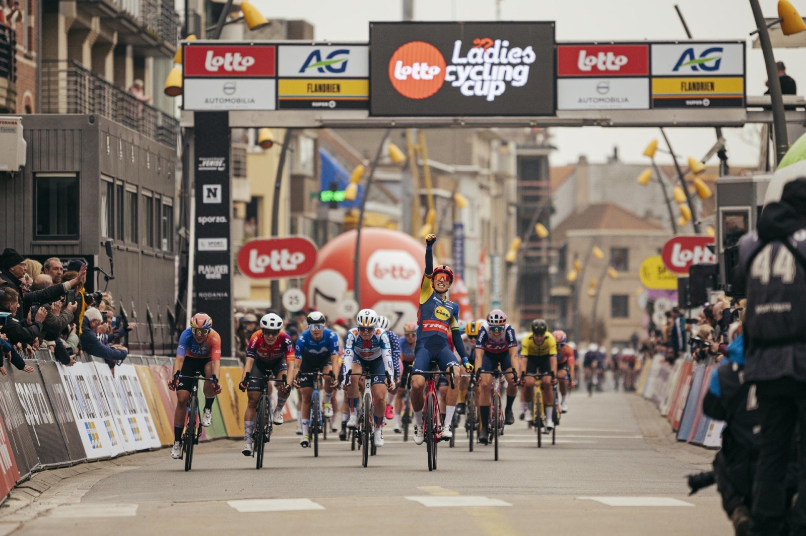 Elisa Balsamo triunfa en el Classic Brugge - De Panne con un sprint imparable