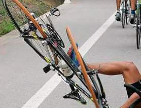 Atropella a un ciclista y se da a la fuga