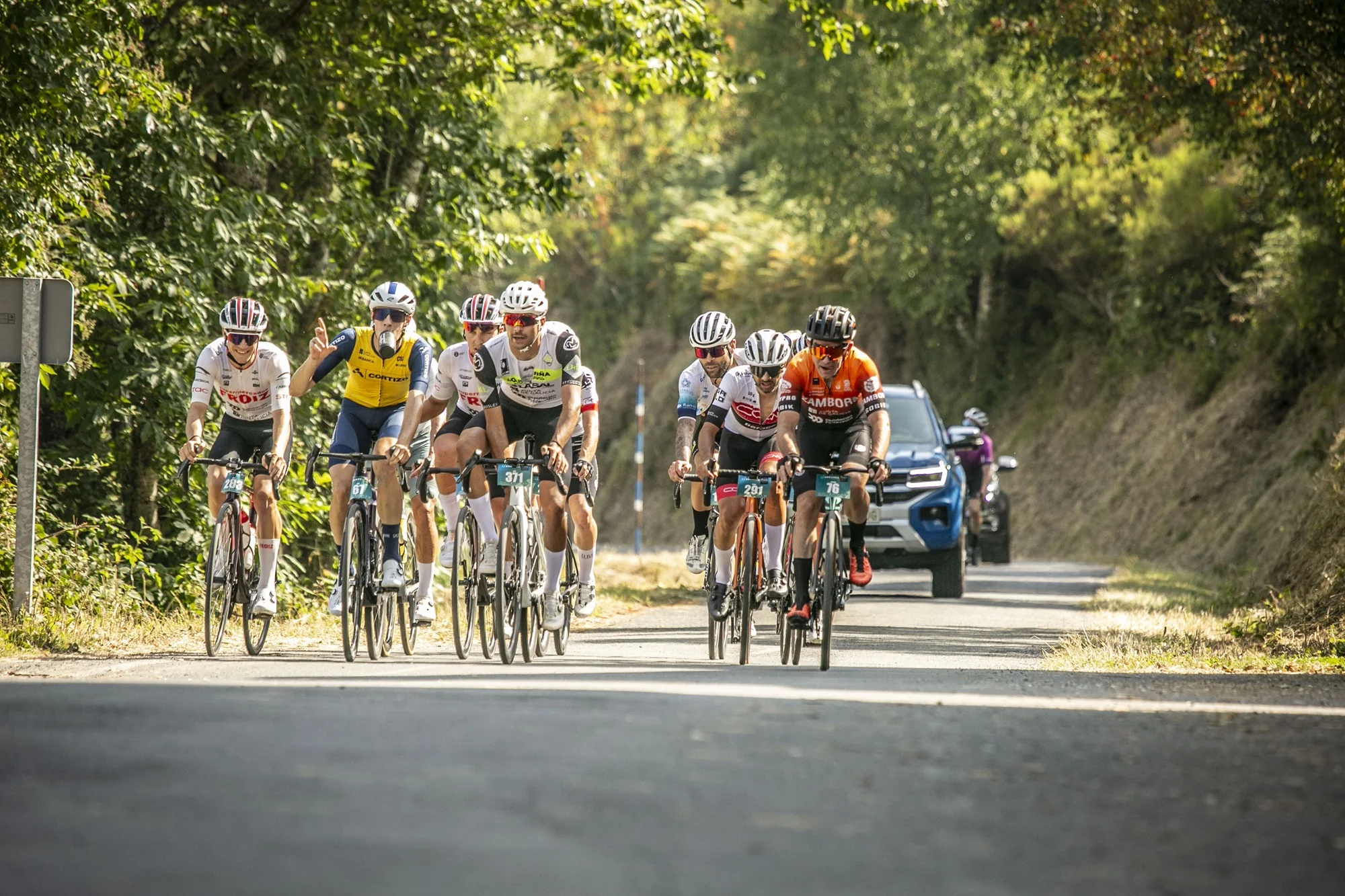 Estrellas del ciclismo nacional tomarán la VI Ancares Cycling Marathon con récord de participación