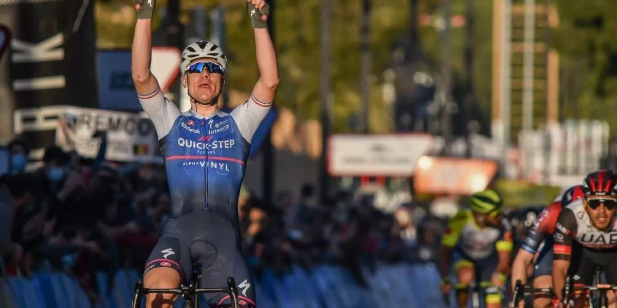 Fabio Jakobsen se lleva al sprint la segunda etapa de la Volta a la Comunitat Valenciana