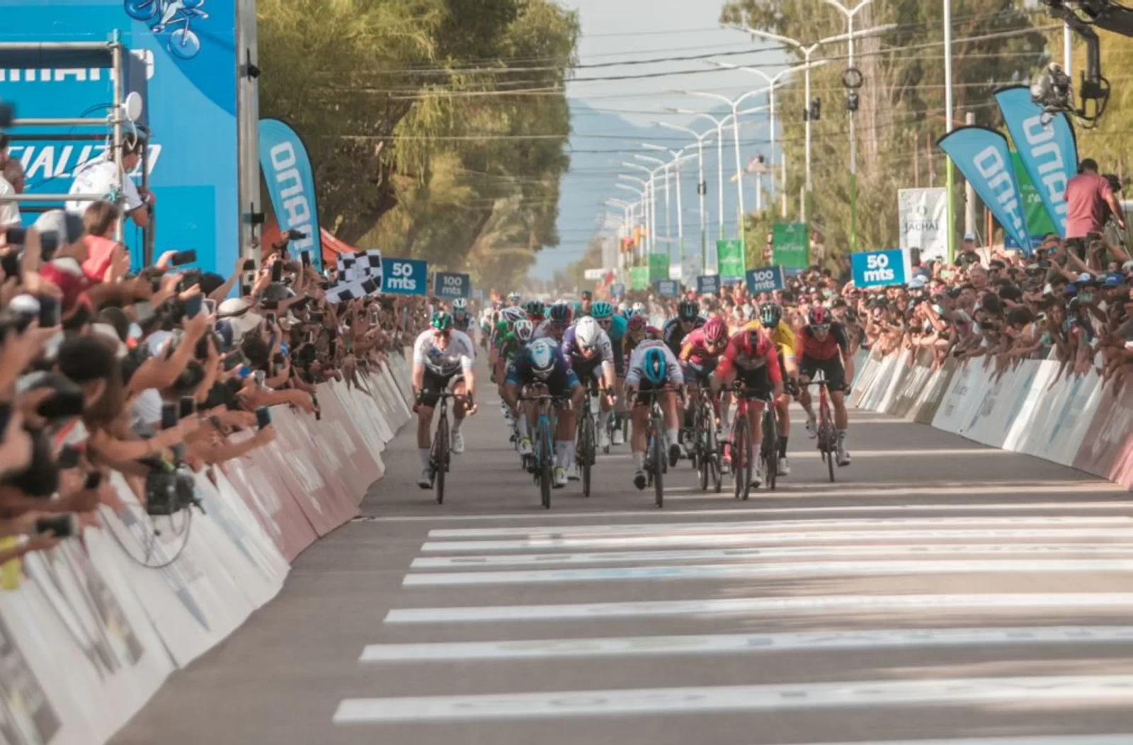 Fabio Jakobsen se lleva la segunda etapa en San Juan: Resumen en vídeo