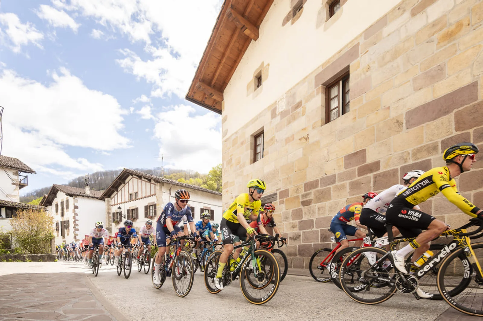 Fechas decididas para Itzulia Basque Country, Itzulia Women y Clásica San Sebastián 2025