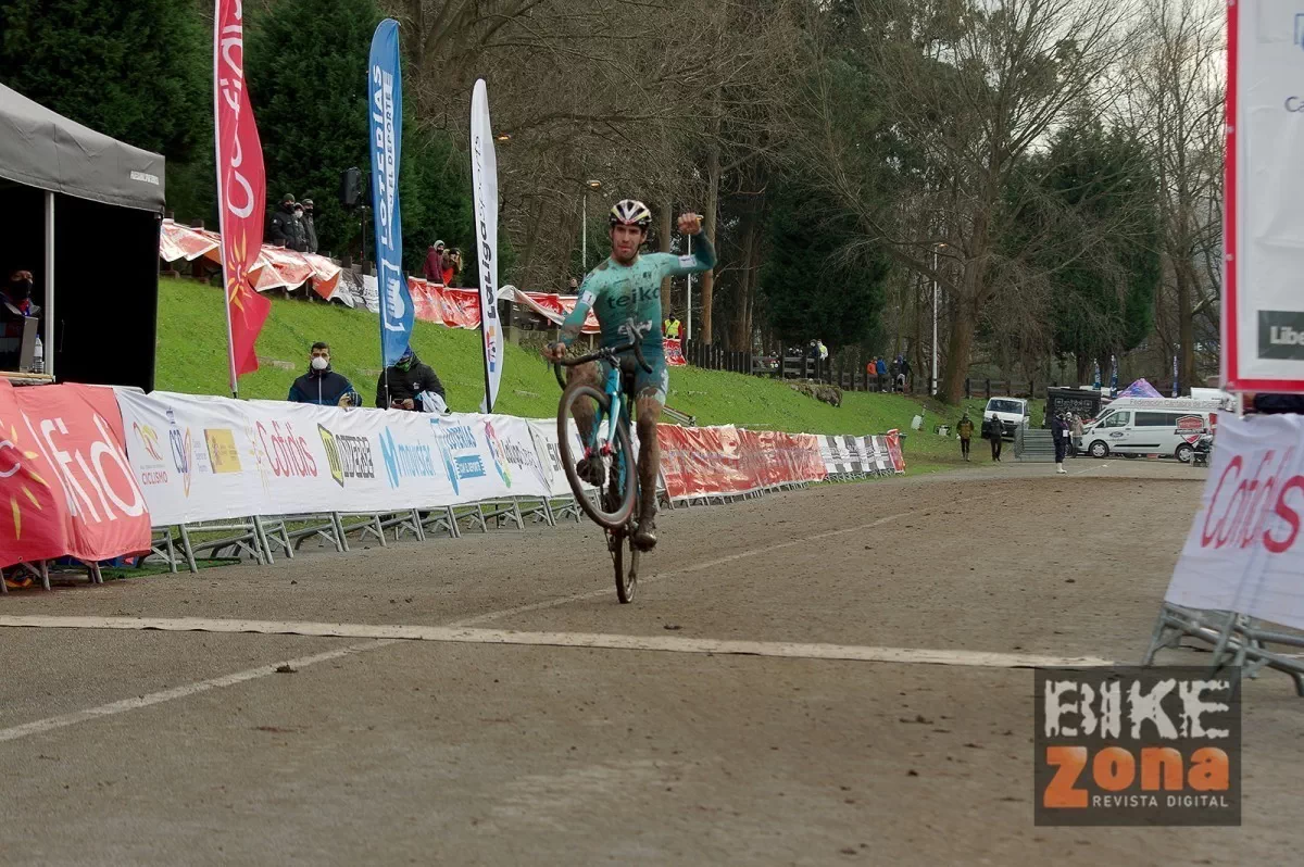 Felipe Orts y Lucía González repiten como campeones de España de ciclocross