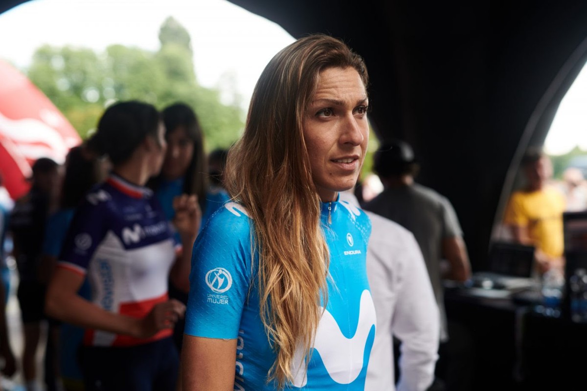 Fuerte caída y lesión para la ciclistas de Movistar Team Mavi García 