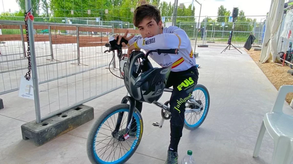 Gabriel Avellaneda llega a las semis en la Copa del Mundo de BMX Racing de Verona